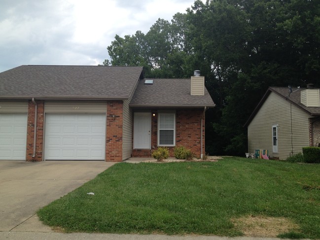 Front - 523 Pepperhill Ct