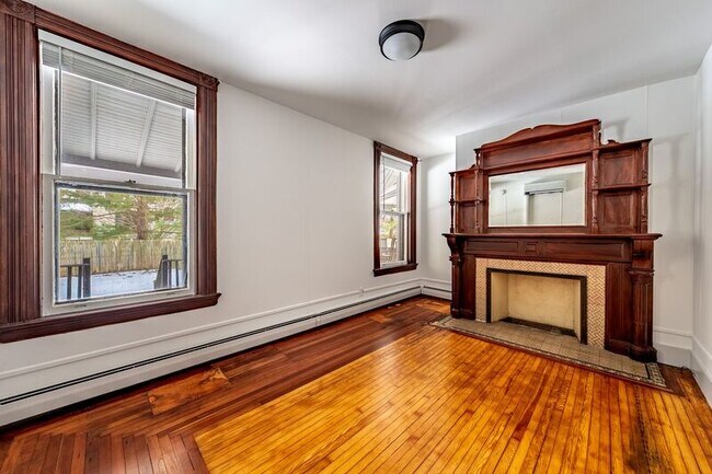 Foto del edificio - 245 Clinton St