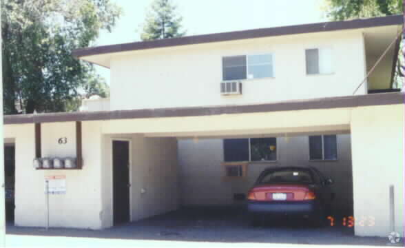Foto del edificio - 63 Mission Ln