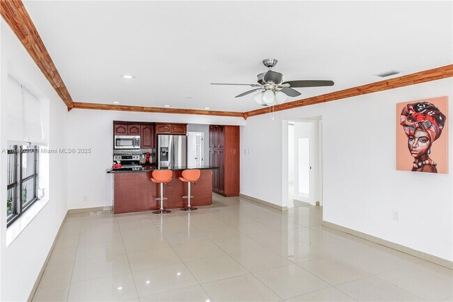 Foto del edificio - 2433 SW 19th St