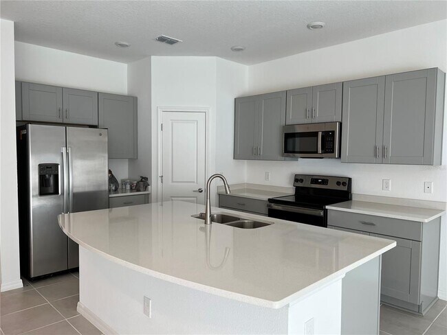 Foto del edificio - 3656 CIRCLE HOOK St