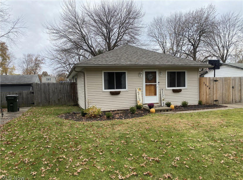 Foto principal - 5696 Pleasant St