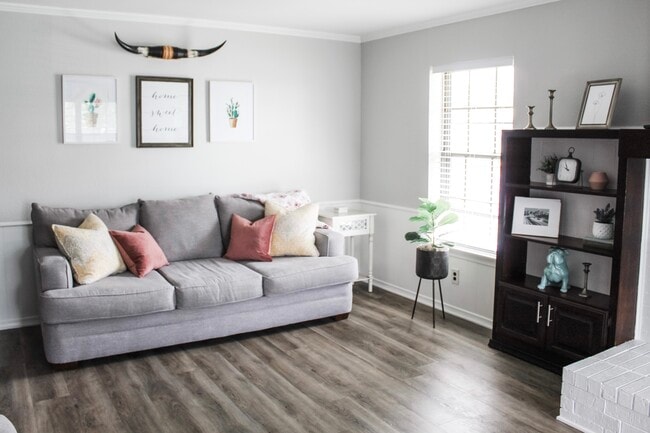 Spacious living area with two large comfy couches - 10023 Olmos Dr