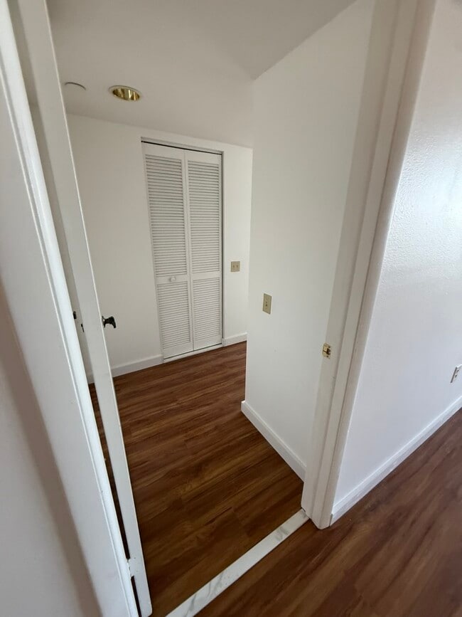 Foto del edificio - 2333 Feather Sound Dr