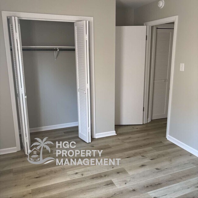 Foto del edificio - 404 Miles St