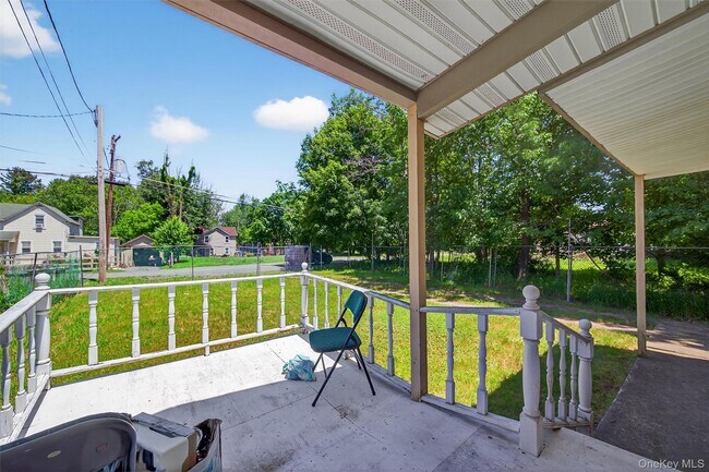 Foto del edificio - 17 Dillon Rd