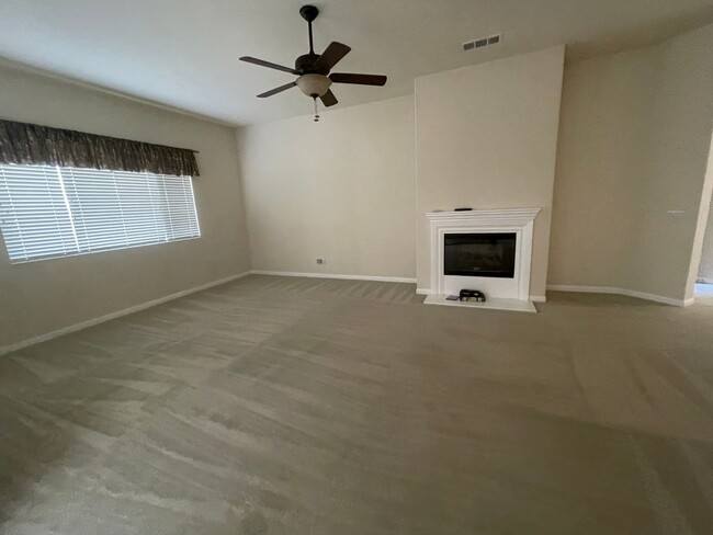 Building Photo - Sun City Community, 55+, 2 Master Bedrooms...