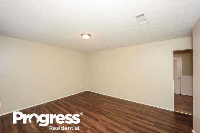 Building Photo - 6133 Fieldcrest Dr