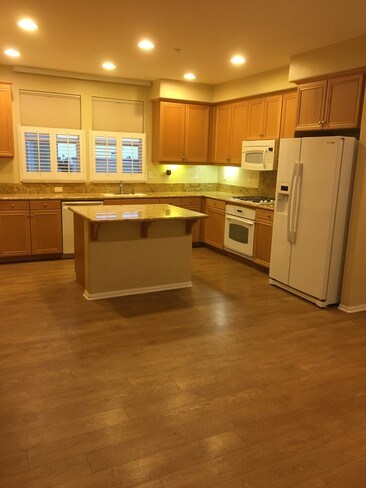 Foto del edificio - 3066 Sunset Canyon Dr