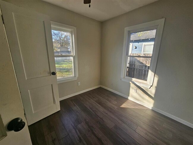 Foto del edificio - 110 NW 3rd St