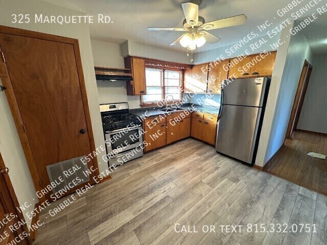 Foto del edificio - 325 Marquette Rd