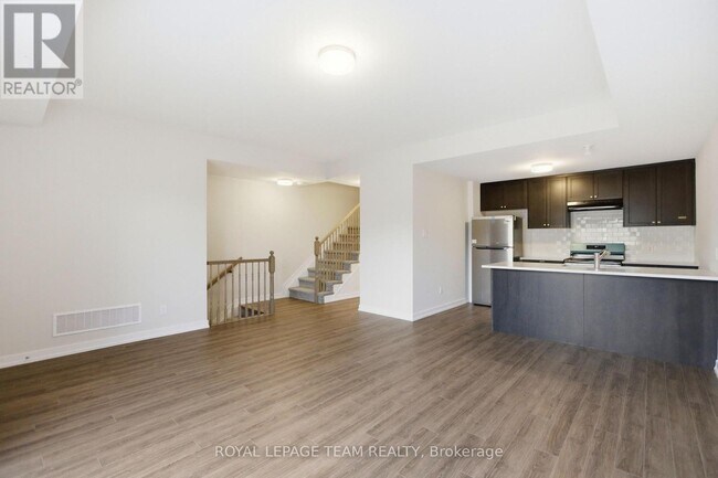 Photo du bâtiment - 3284 Greenbank Rd