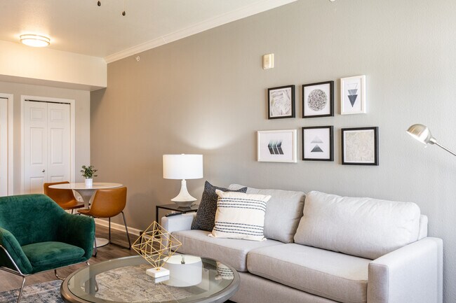 Foto del edificio - 22959 E Smoky Hill Rd