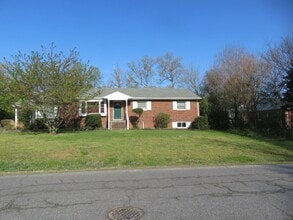 Building Photo - 3814 Falstone Rd