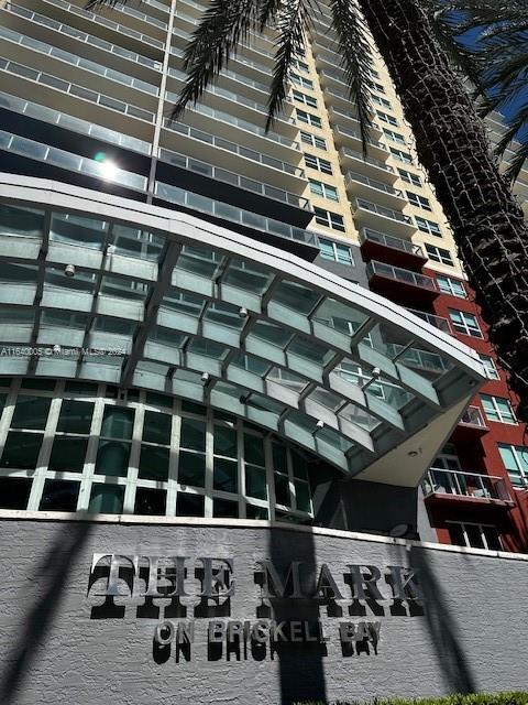Building Photo - 1155 Brickell Bay Dr