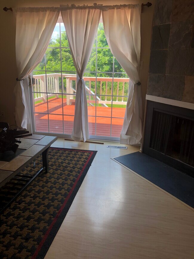 Foto del edificio - 28 Garrison Ridge Ct