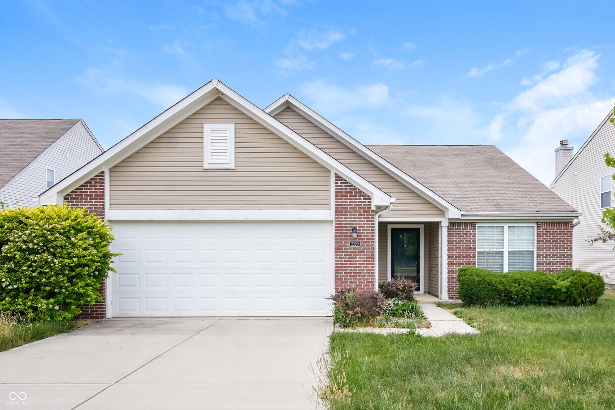 Primary Photo - 2220 Rossington Ln