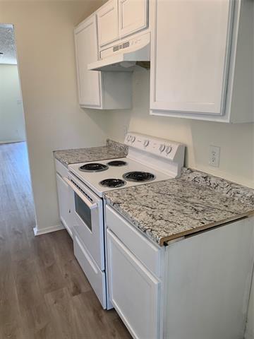 Building Photo - 1619 Windsong Ln