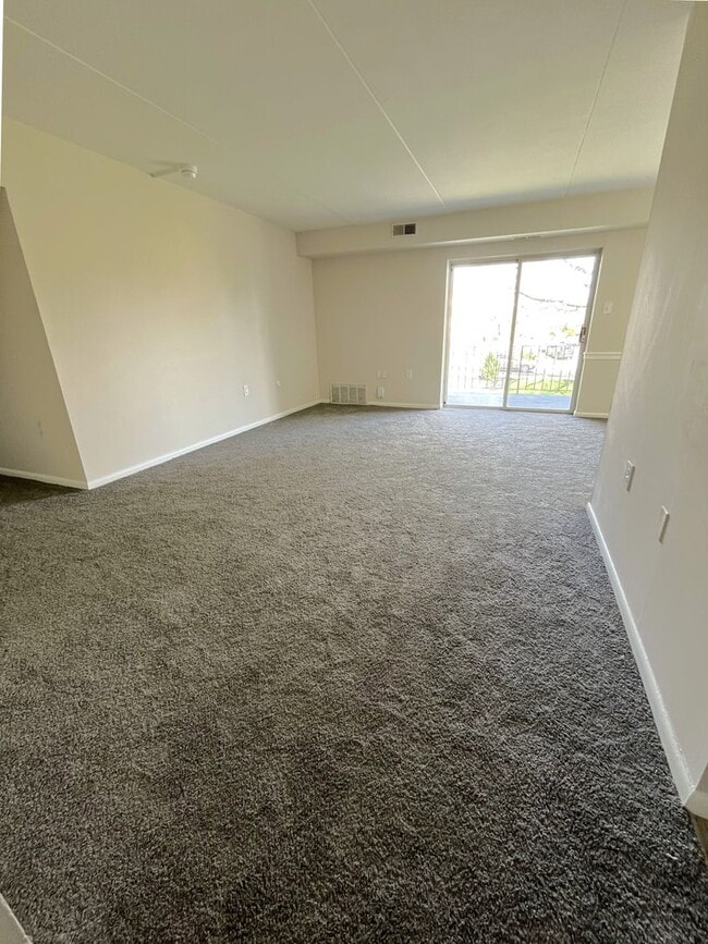 Interior Photo - Lindenwood Apartments