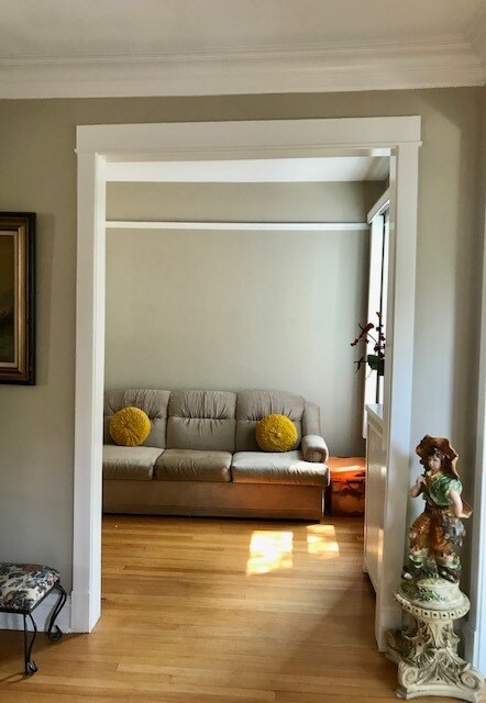 Building Photo - 2646 W Argyle St