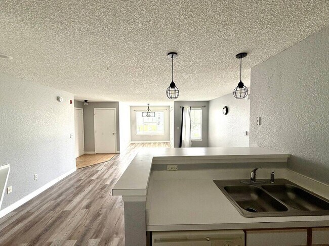 Building Photo - 2210 Grand Cayman Ct