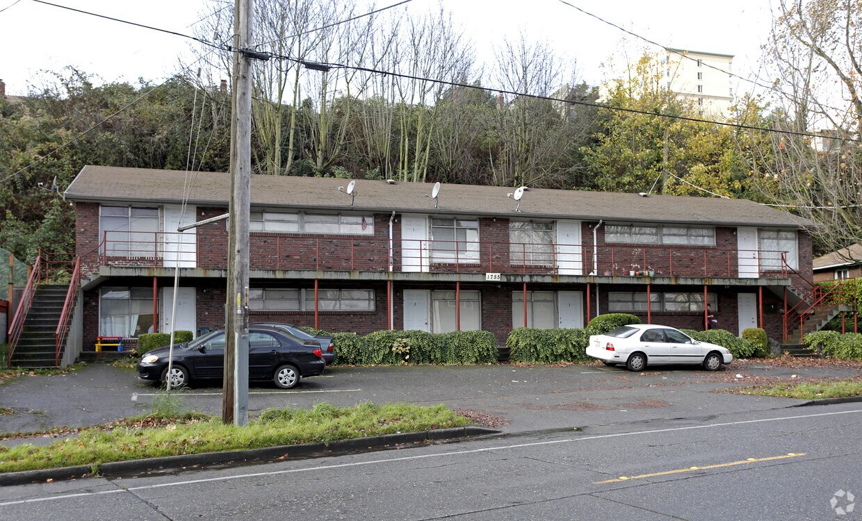 Primary Photo - 1755 15th Ave S
