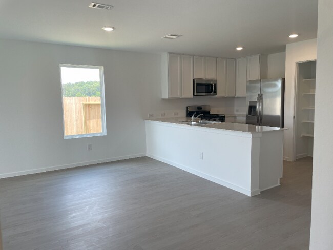 Building Photo - 25665 Rose Creek Dr