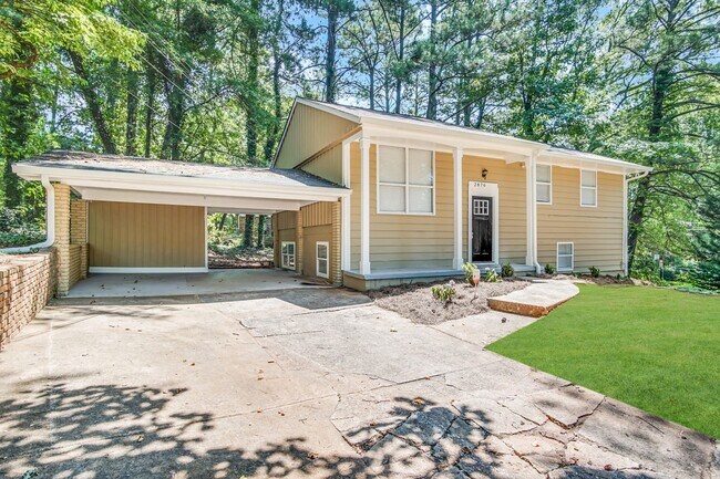 Foto del edificio - 2876 Battle Forest Drive