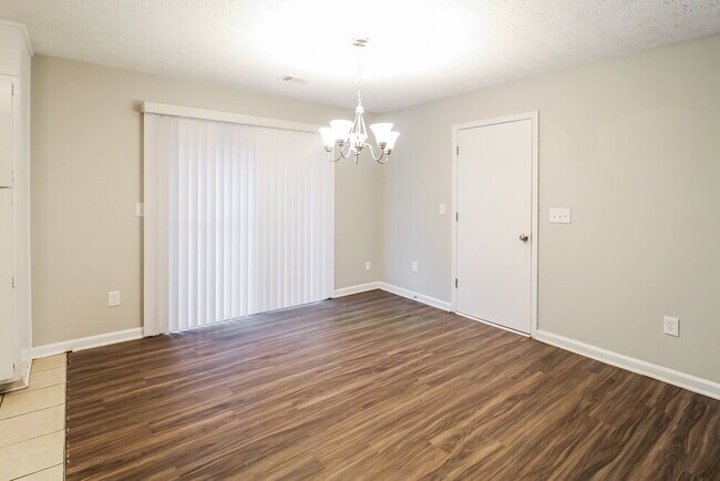 Building Photo - 1893 Gingham Way