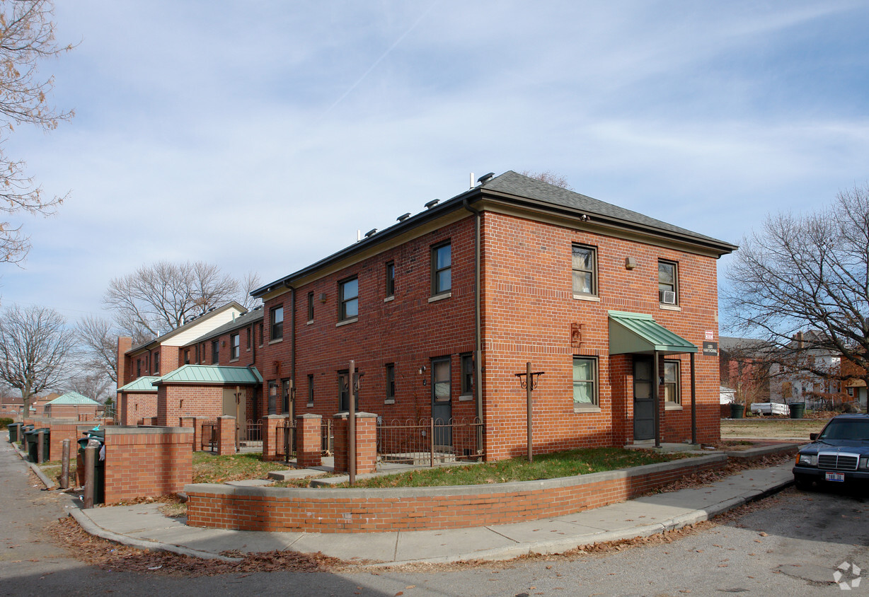 Primary Photo - 1299 Hawthorne Ave