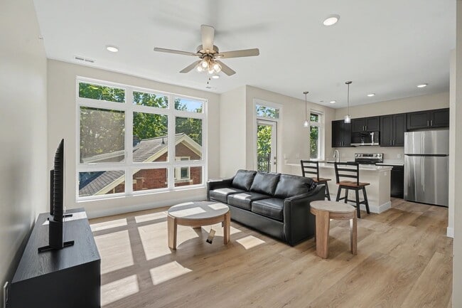 Interior Photo - 512 W Clark St.