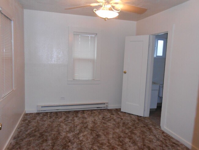 Foto del edificio - Cozy 2 bed and 1 bath in South Redding