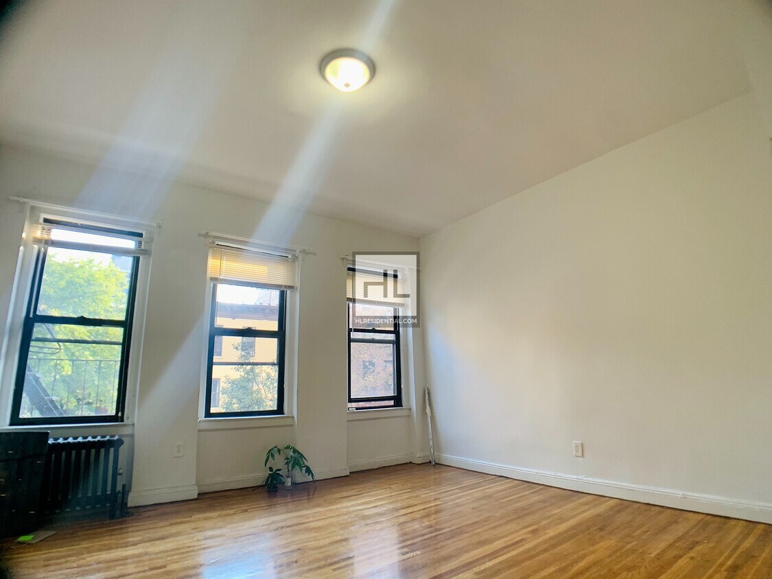Primary Photo - NO FEE 1BR St Johns Place Prospect Heights