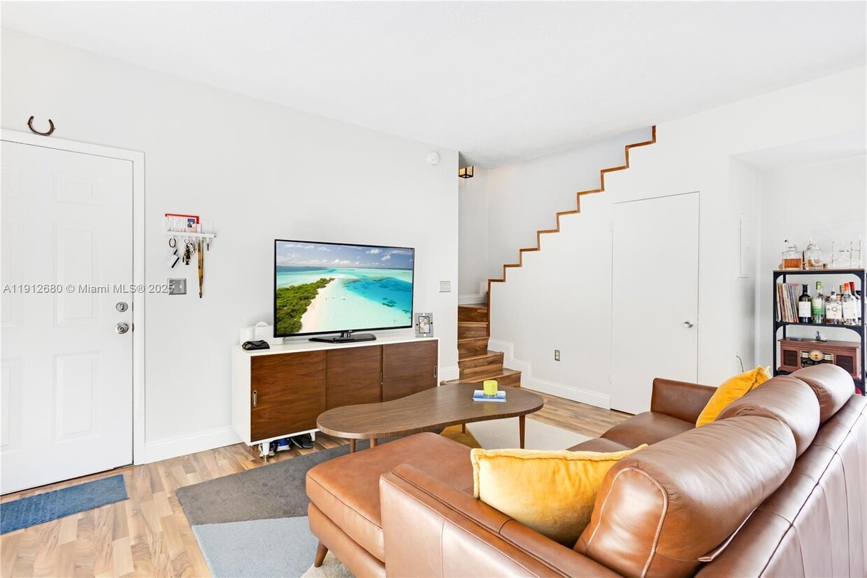 Foto principal - 1611 SW 2nd Ct