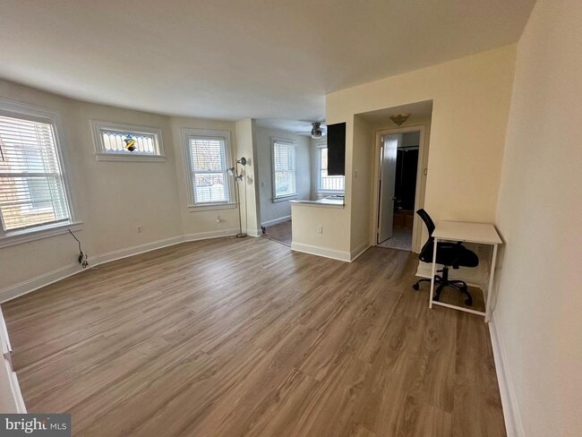 Building Photo - 410 Cottman St