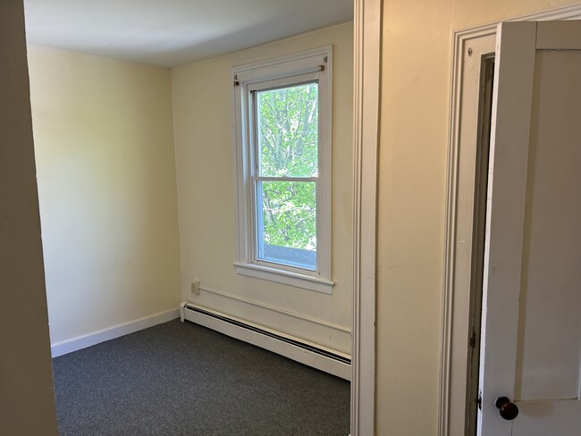 Foto del edificio - 469 Pleasant St