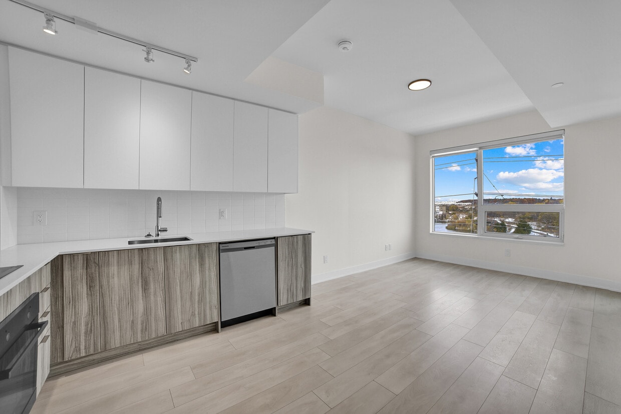 Primary Photo - 2489 Taunton Rd