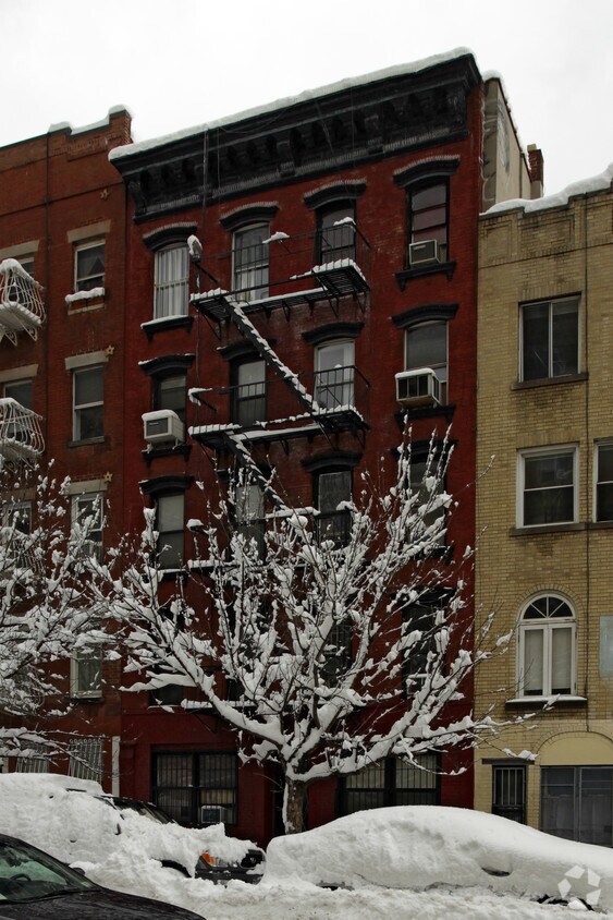 Edificio - 429 E 6th St