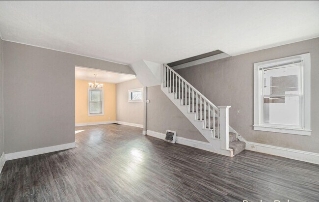 Foto del edificio - 778 Eleanor St NE