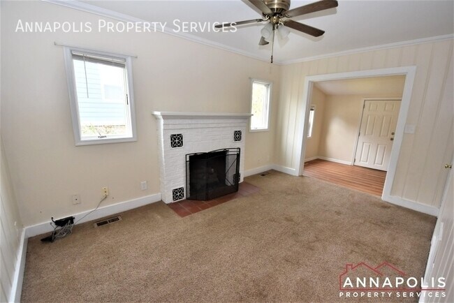 Building Photo - 1395 bayside drive