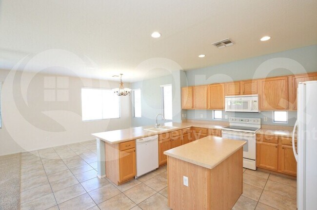 Building Photo - 3306 E Powell Ct