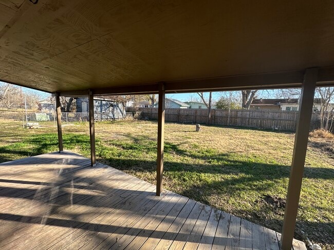 Building Photo - 1709 Navidad St