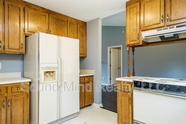 Building Photo - 3533 Piedmont Dr