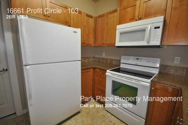 Foto del edificio - 16661 N Profit Cir