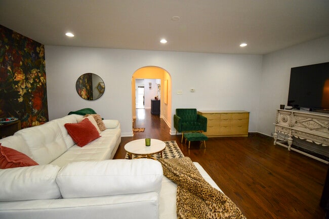 Foto del edificio - 4947 W Parker Ave