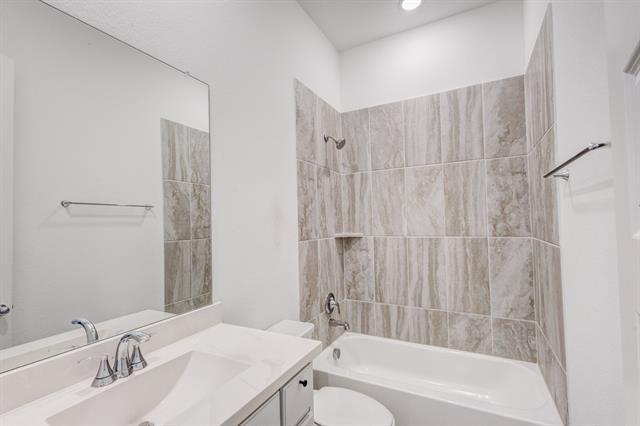 Foto del edificio - 4051 Delta Dr