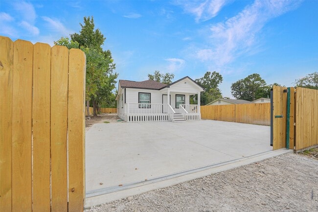 Building Photo - 9305 Kentshire Dr