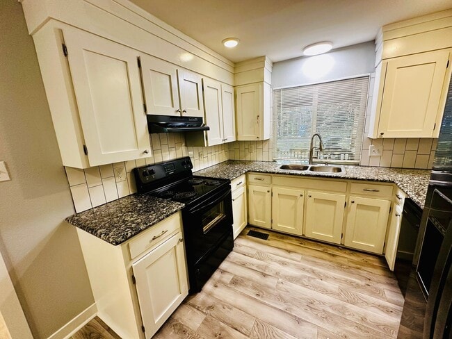 Foto del edificio - An Amazing West Little Rock Home, Close To Everything!