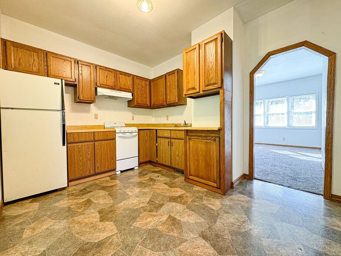 Foto principal - 2718 Commercial Ave