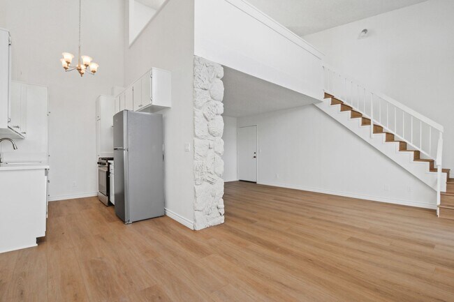 Foto del edificio - 3415 McLaughlin Ave